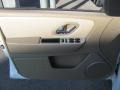 Oxford White - Mariner Luxury 4WD Photo No. 10