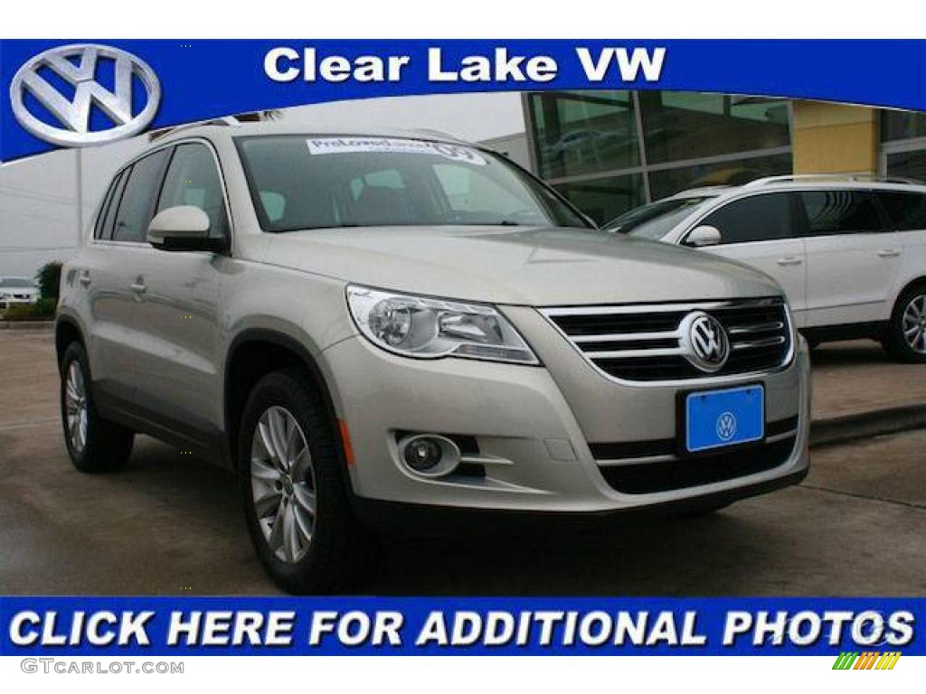 2009 Tiguan S - White Gold Metallic / Clay Grey photo #1