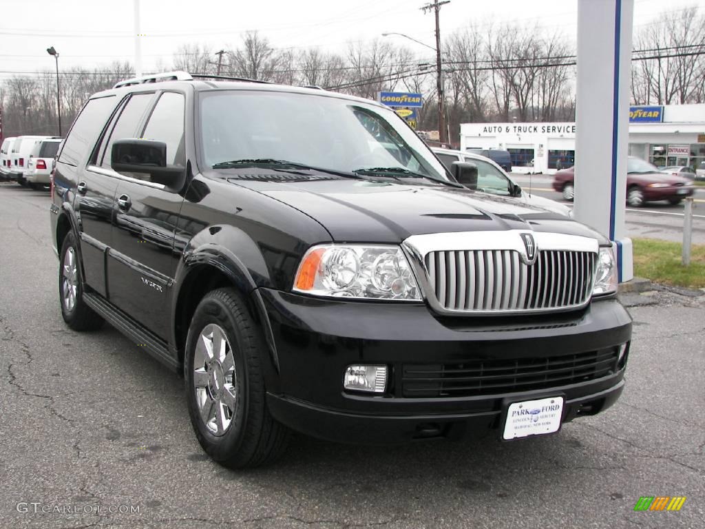 2006 Navigator Ultimate 4x4 - Black / Charcoal Black photo #2