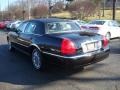 2009 Black Lincoln Town Car Signature Limited  photo #2