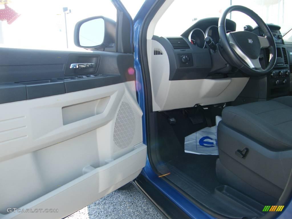 2008 Grand Caravan SE - Marathon Blue Pearl / Dark Slate/Light Shale photo #13