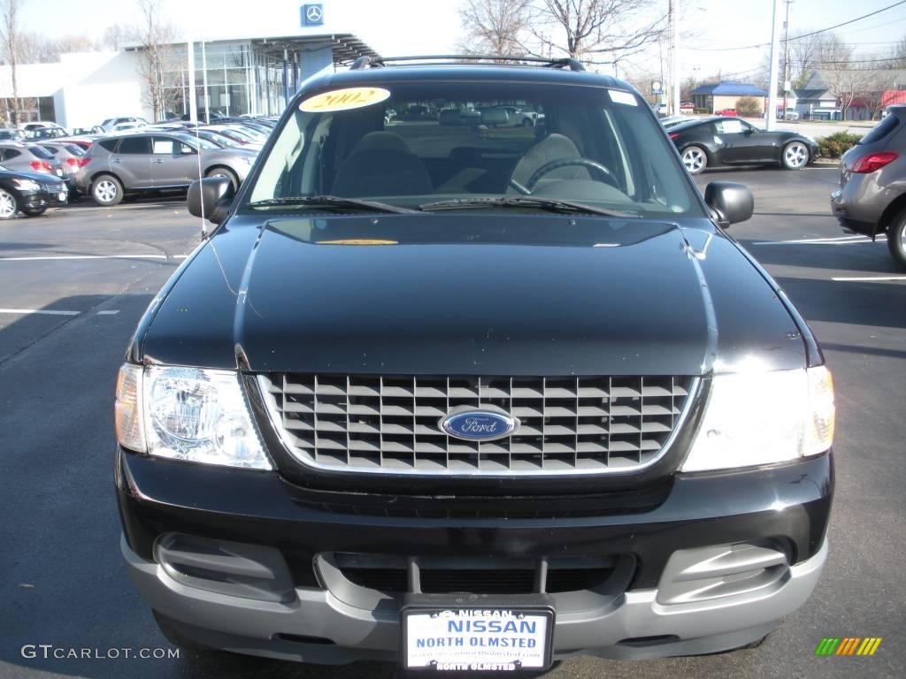 2002 Explorer XLT 4x4 - Black Clearcoat / Graphite photo #2