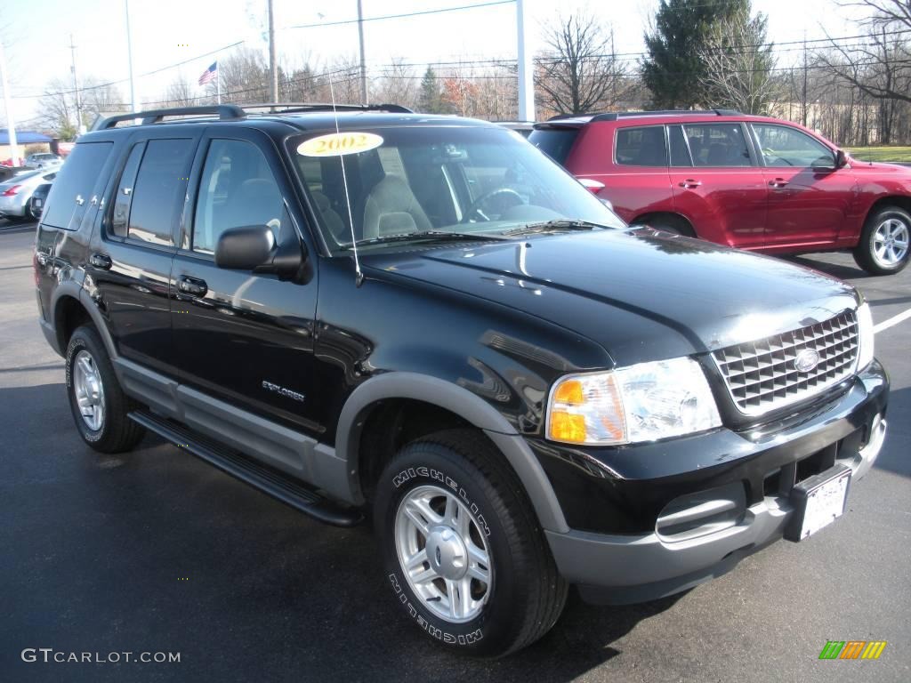 2002 Explorer XLT 4x4 - Black Clearcoat / Graphite photo #3