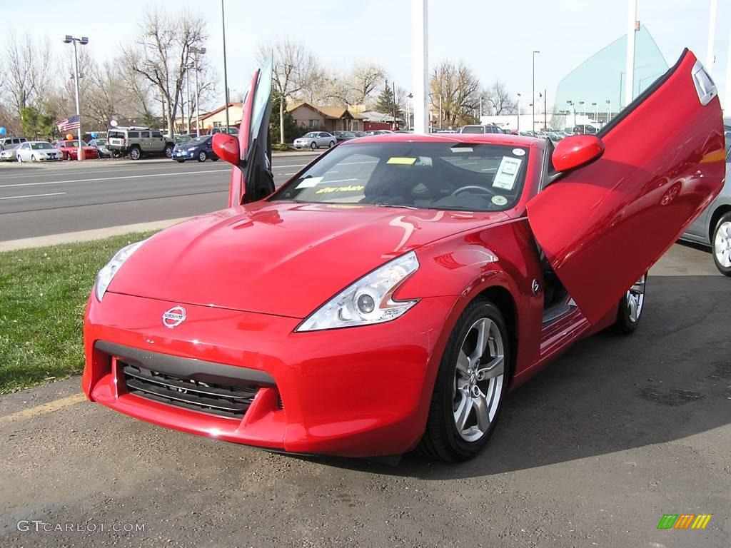 2009 370Z Coupe - Solid Red / Black Cloth photo #1