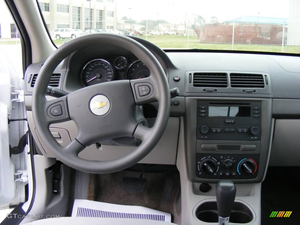 2005 Cobalt Sedan - Summit White / Gray photo #33