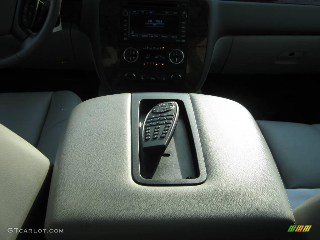 2007 Tahoe LT 4x4 - Bermuda Blue Metallic / Light Cashmere/Ebony photo #26