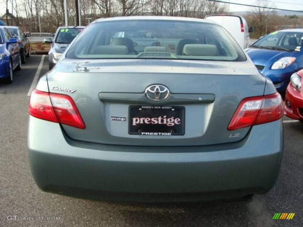 2008 Camry LE - Aloe Green Metallic / Bisque photo #5