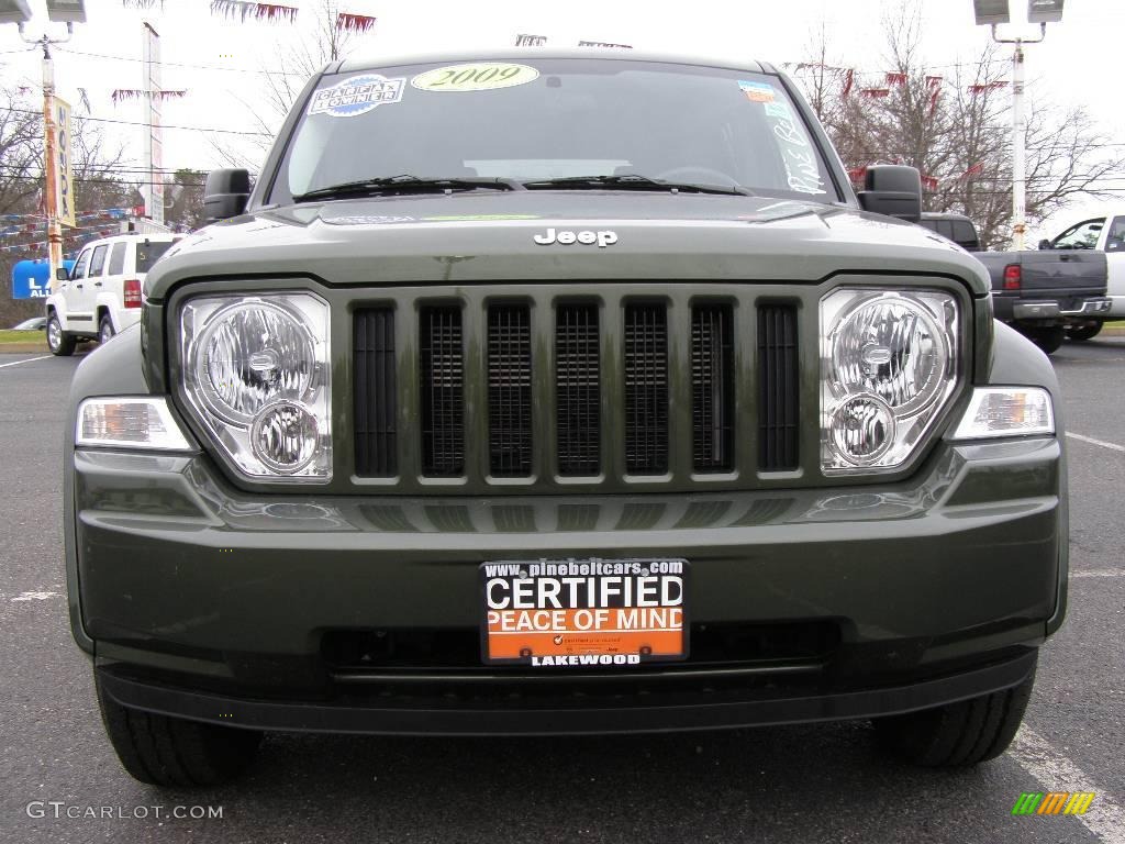2009 Liberty Sport 4x4 - Jeep Green Metallic / Dark Slate Gray photo #2