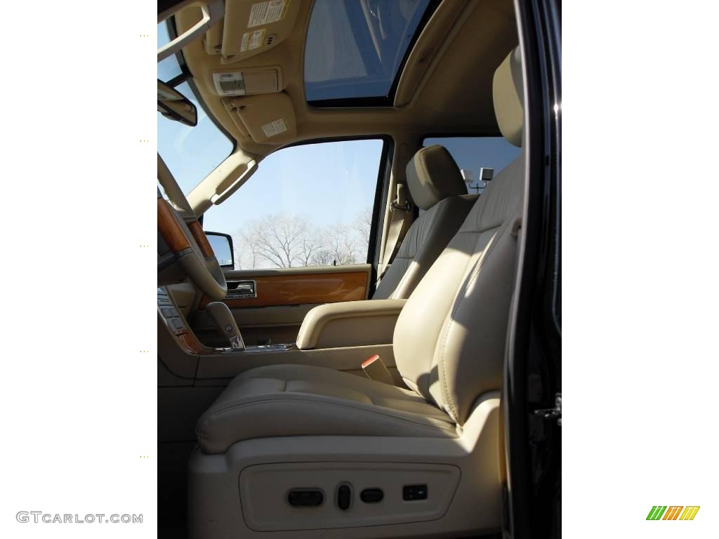 2008 Navigator Luxury 4x4 - Black / Stone photo #12