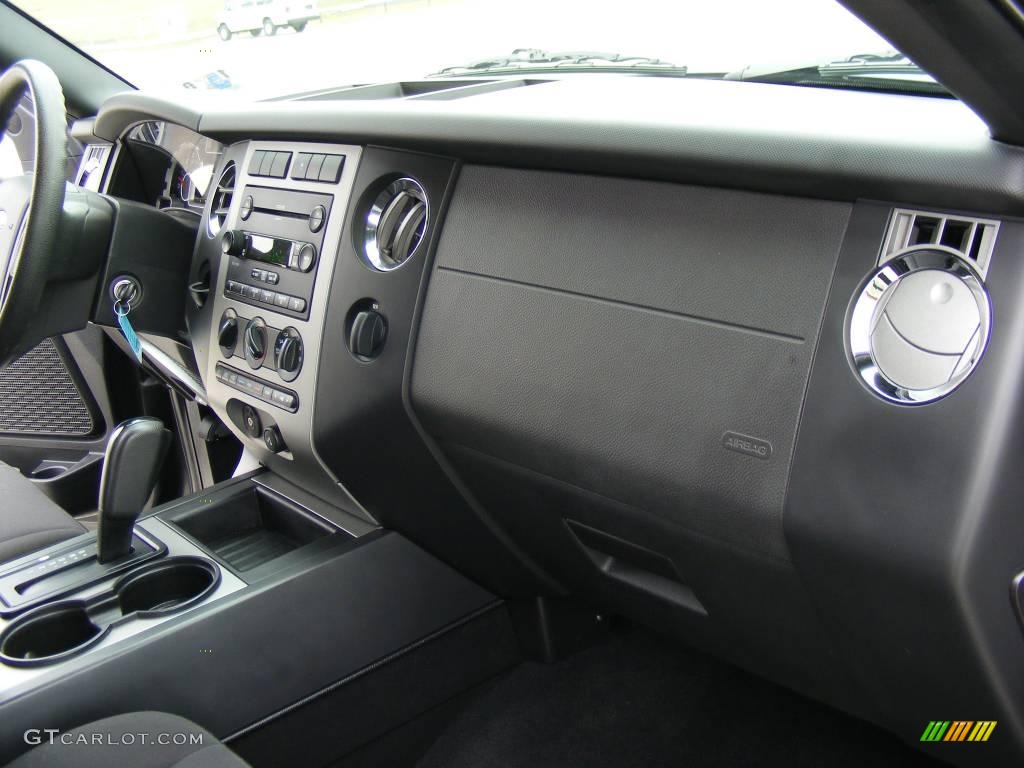 2007 Expedition XLT - Carbon Metallic / Charcoal Black photo #24
