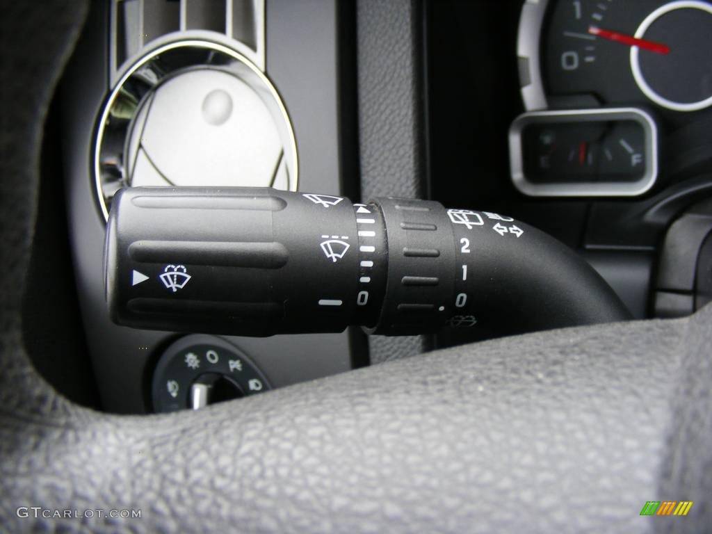 2007 Expedition XLT - Carbon Metallic / Charcoal Black photo #47