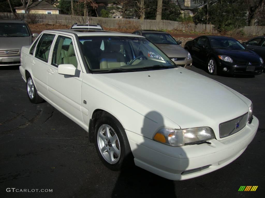 1999 S70  - White / Taupe photo #4