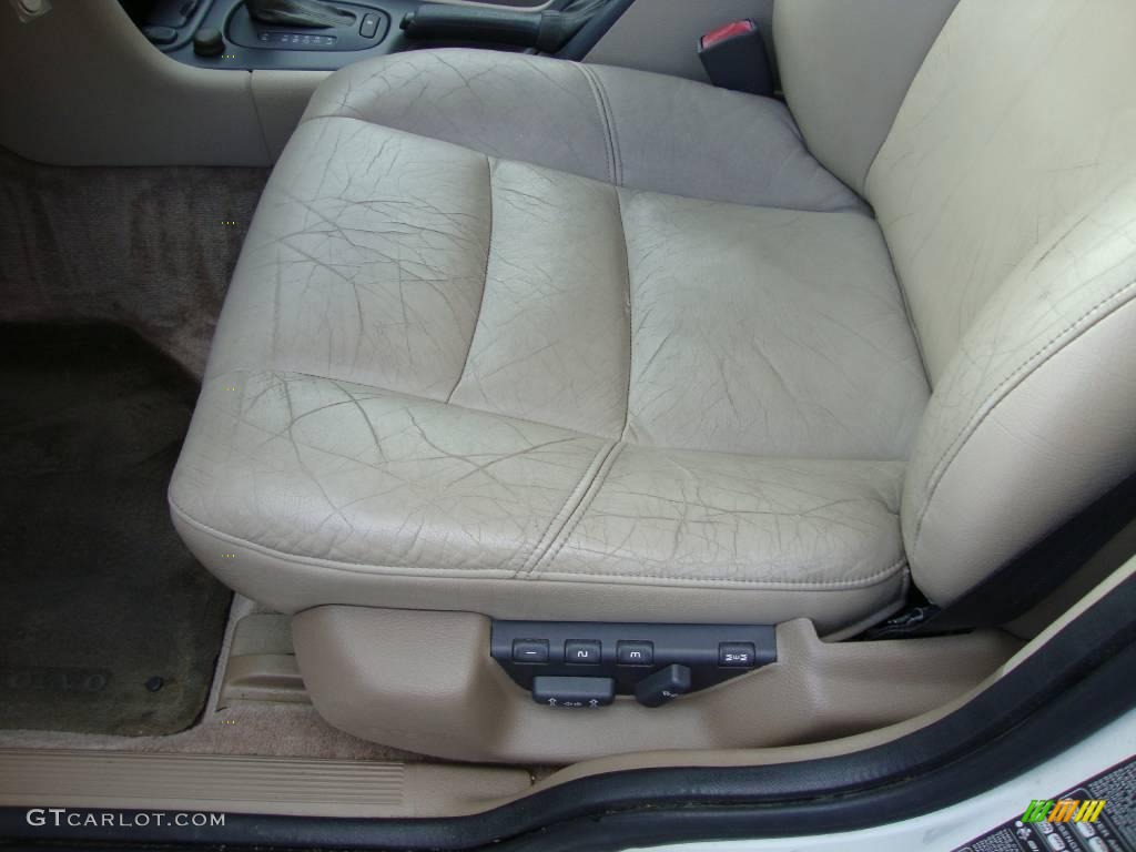 1999 S70  - White / Taupe photo #15