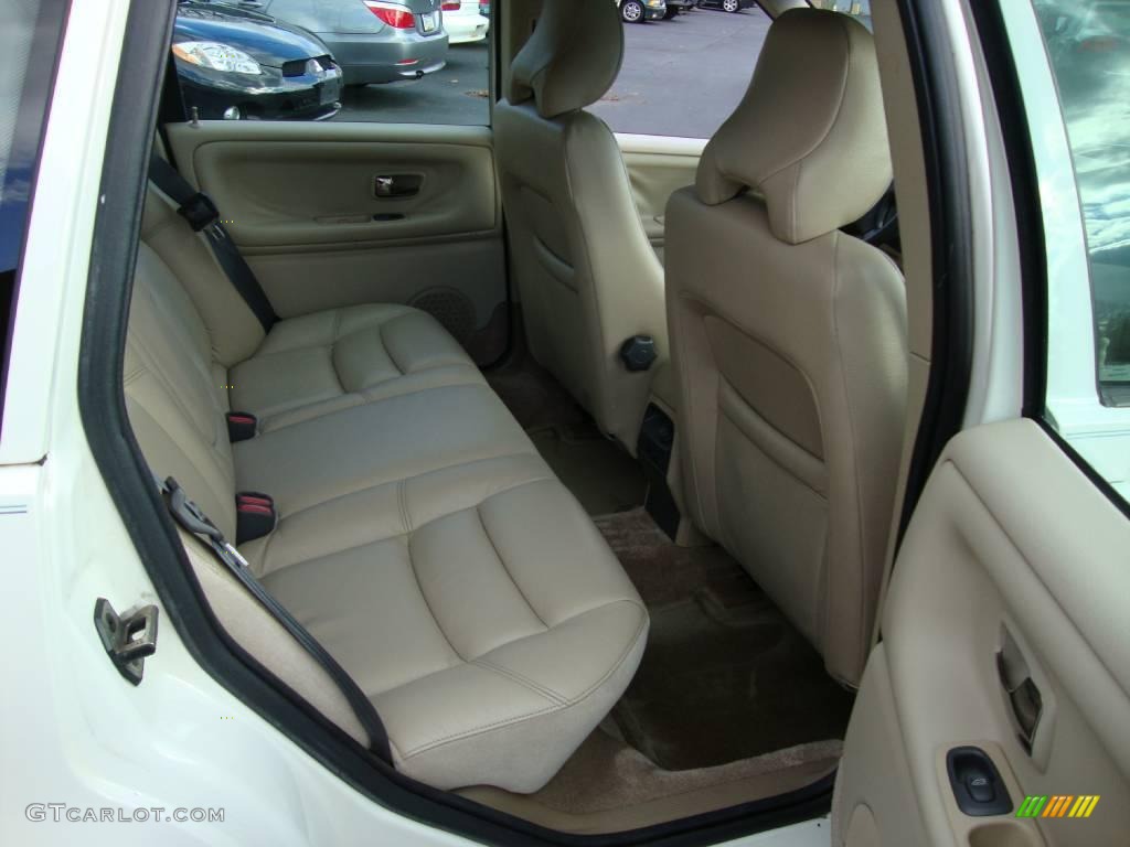 1999 S70  - White / Taupe photo #20