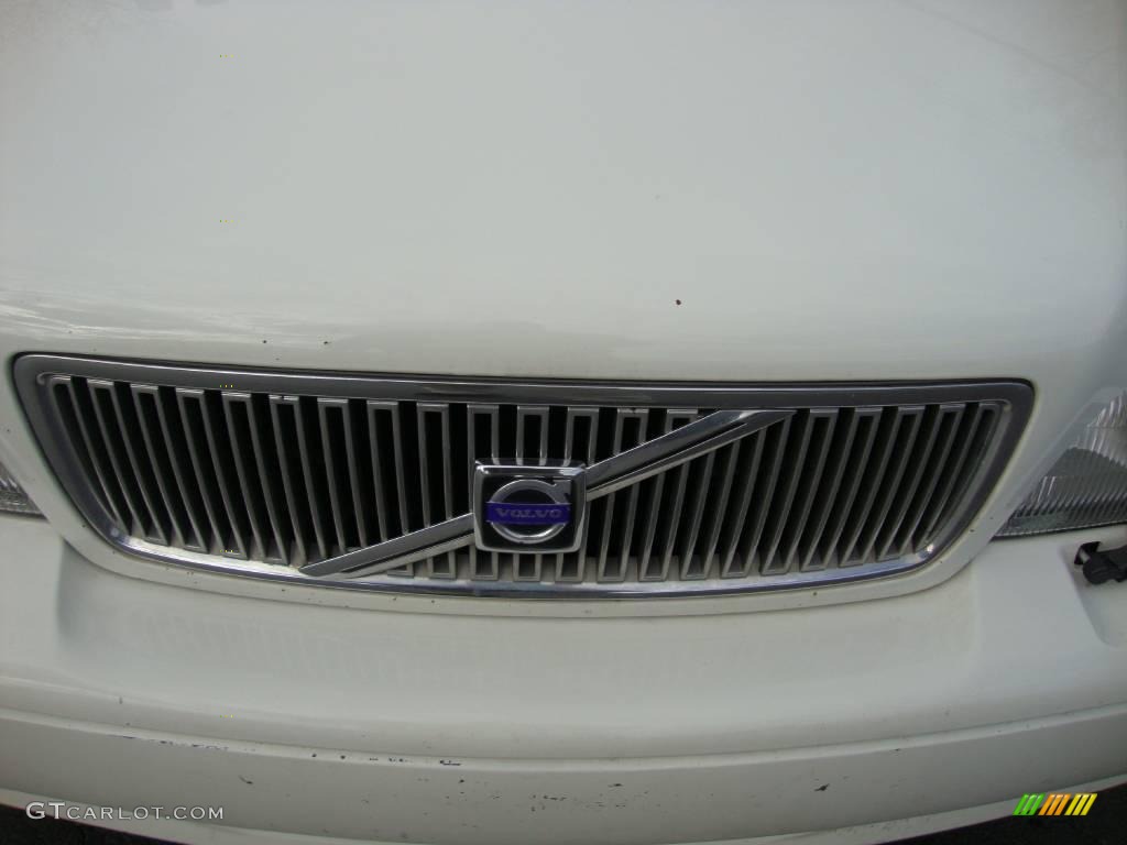 1999 S70  - White / Taupe photo #35