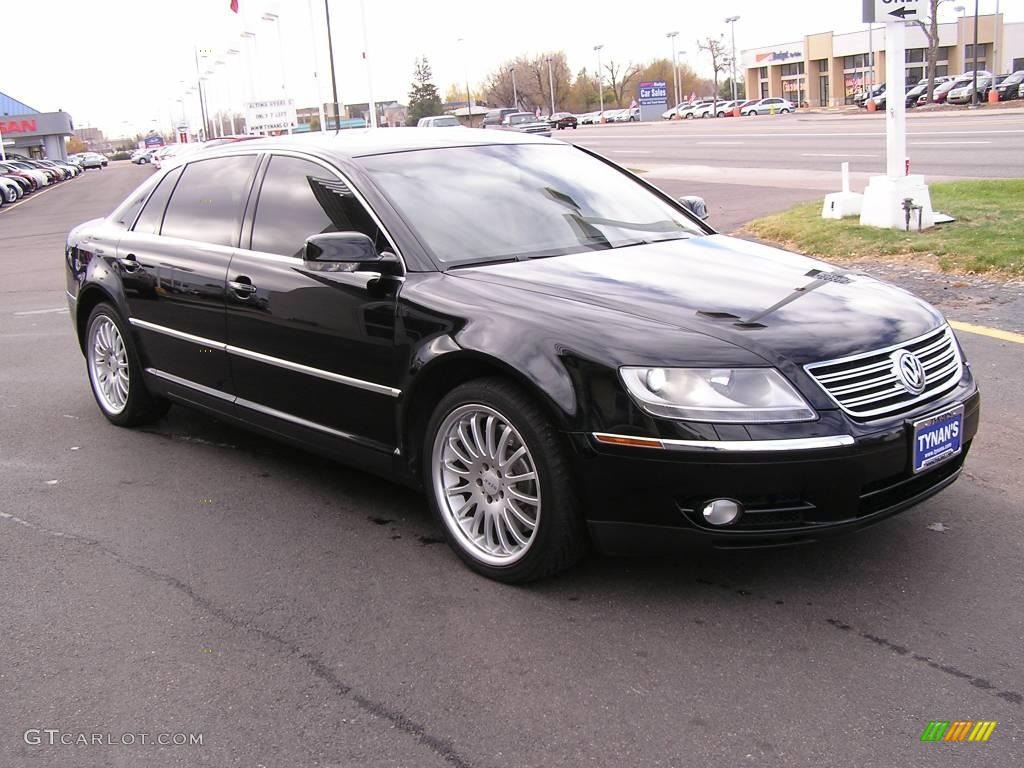 2004-black-volkswagen-phaeton-v8-4motion-sedan-22681677-photo-4