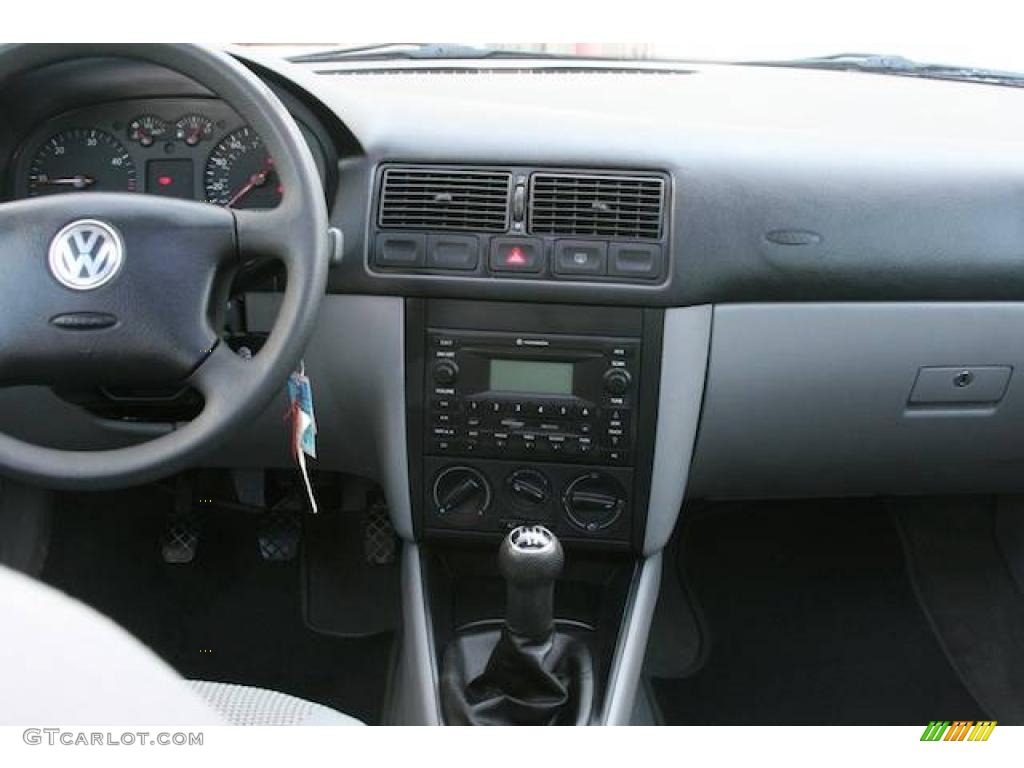 2006 Golf GLS TDI 4 Door - Reflex Silver Metallic / Grey photo #5