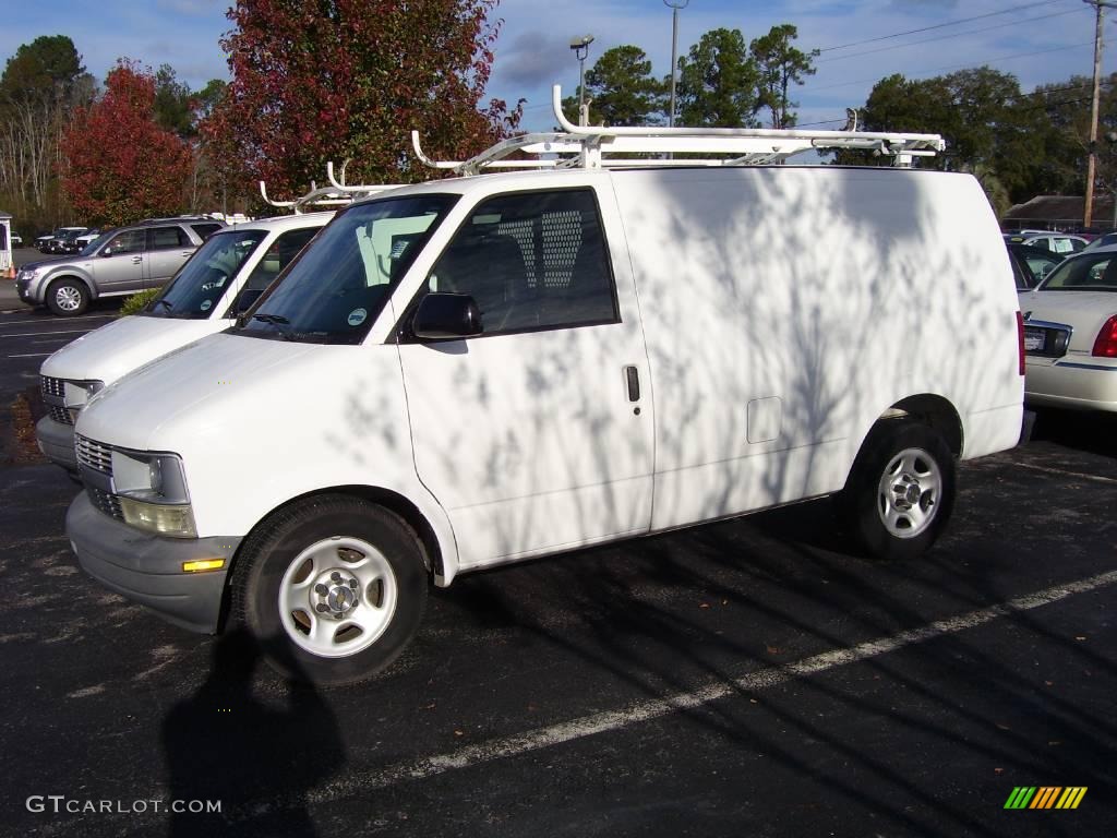 2004 Astro Commercial Van - Summit White / Blue photo #1