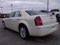 Cool Vanilla White - 300 Touring Photo No. 6