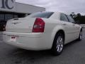 Cool Vanilla White - 300 Touring Photo No. 8