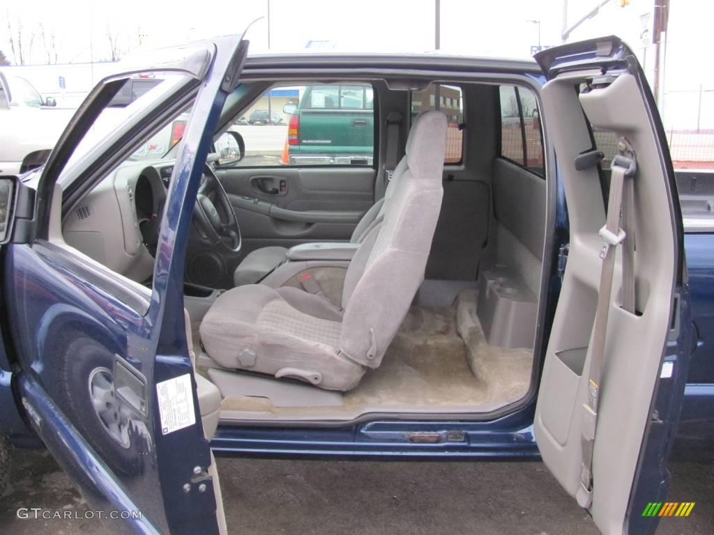 2002 S10 LS Extended Cab 4x4 - Indigo Blue Metallic / Medium Gray photo #6