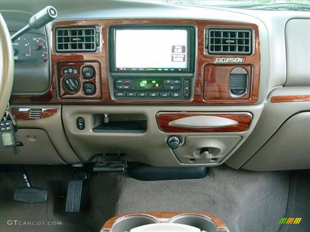 2004 Excursion Limited 4x4 - Black / Medium Parchment photo #15