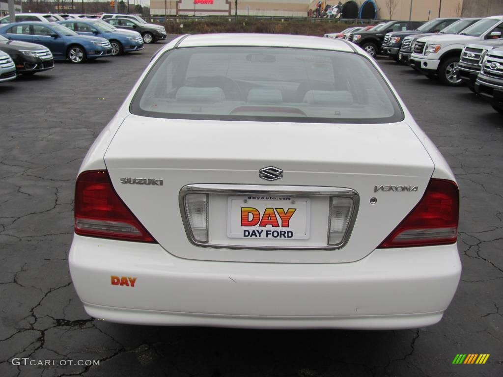 2004 Verona LX - Absolute White / Gray photo #6