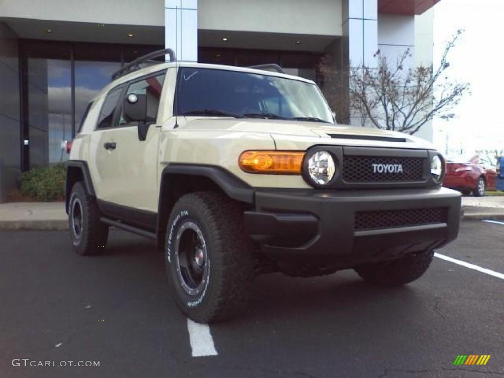 2010 FJ Cruiser Trail Teams Special Edition 4WD - Sandstorm / Dark Charcoal/Beige photo #29