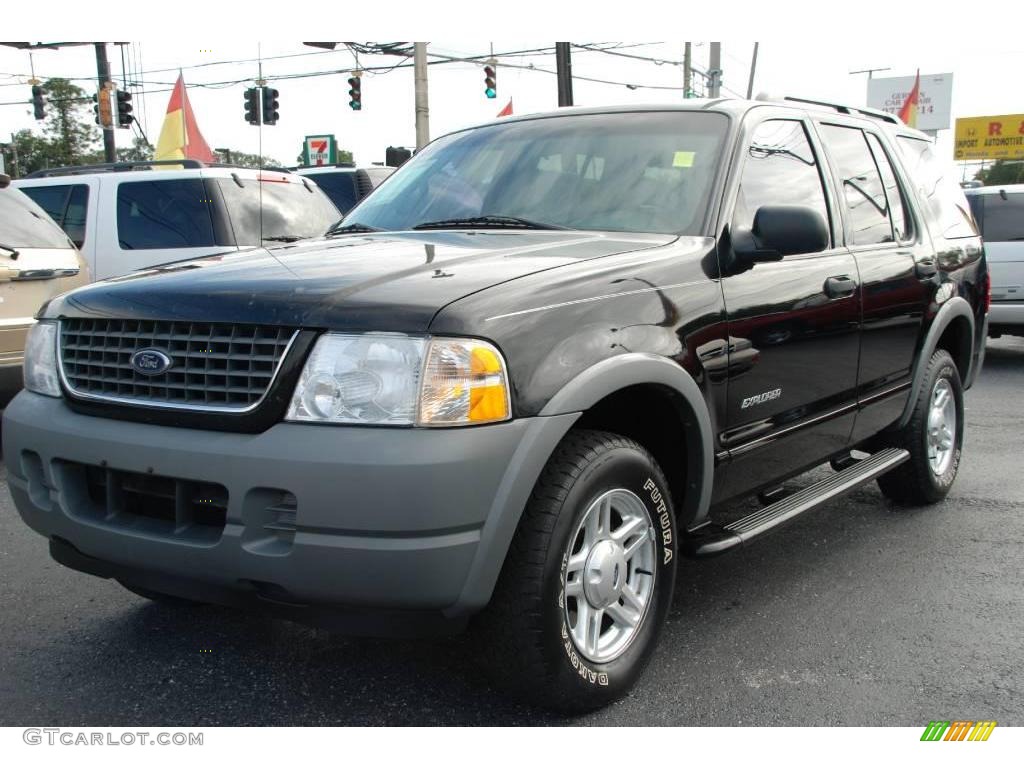 2002 Explorer XLS 4x4 - Black Clearcoat / Graphite photo #2