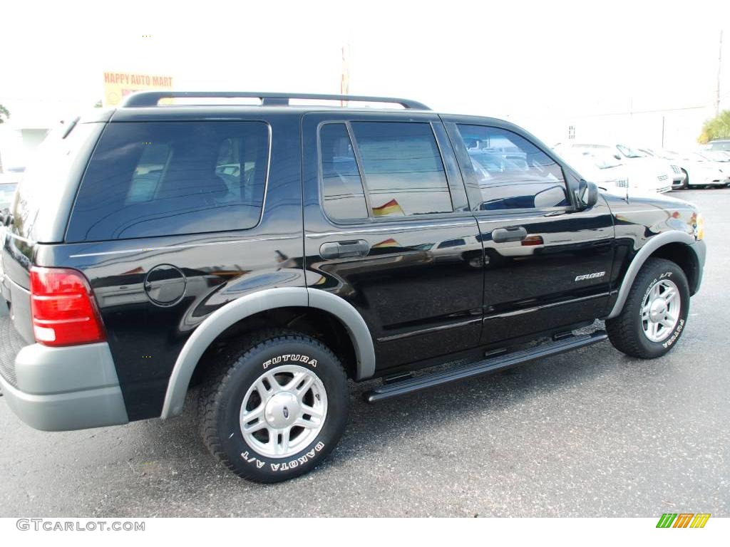 2002 Explorer XLS 4x4 - Black Clearcoat / Graphite photo #4