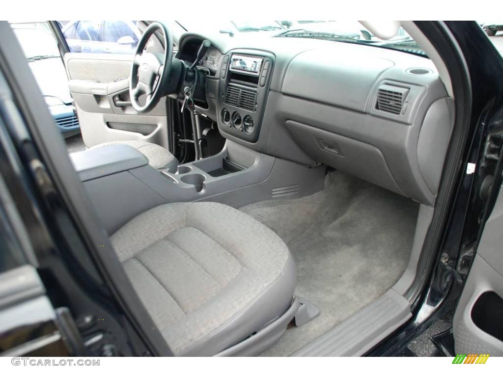 2002 Explorer XLS 4x4 - Black Clearcoat / Graphite photo #14