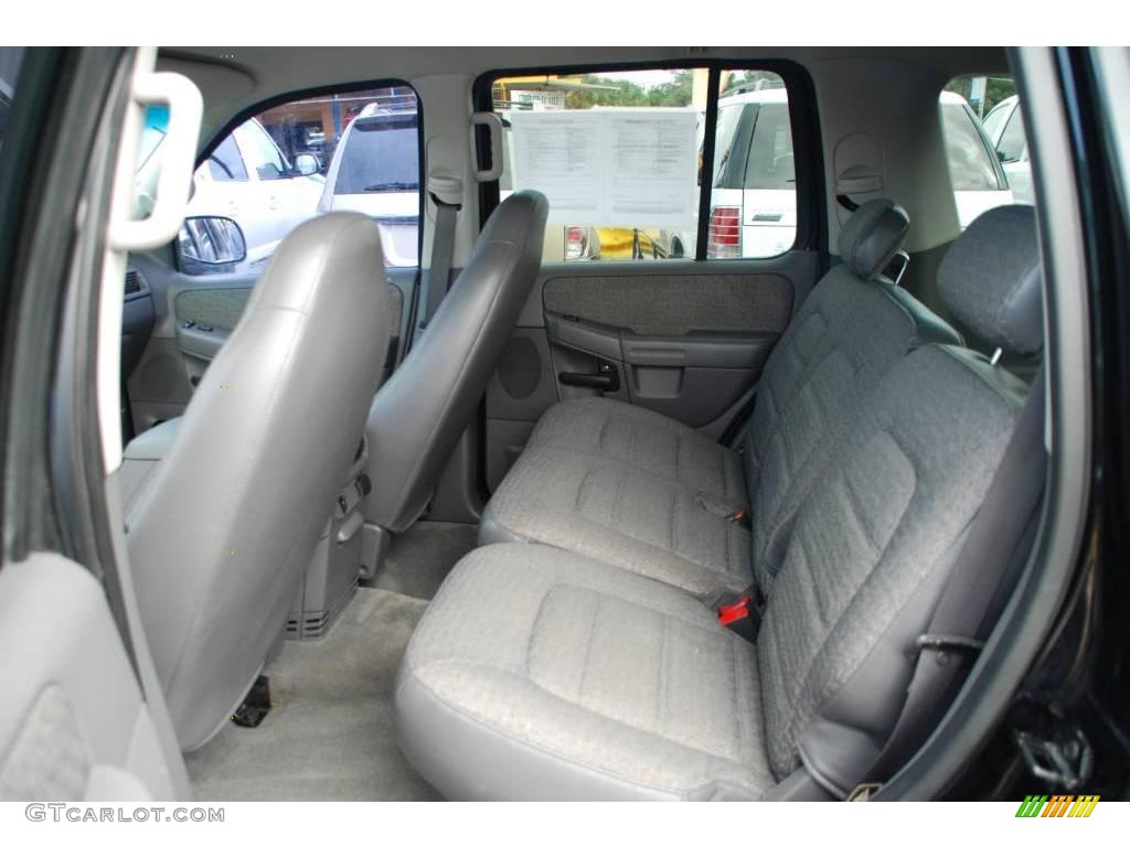 2002 Explorer XLS 4x4 - Black Clearcoat / Graphite photo #18