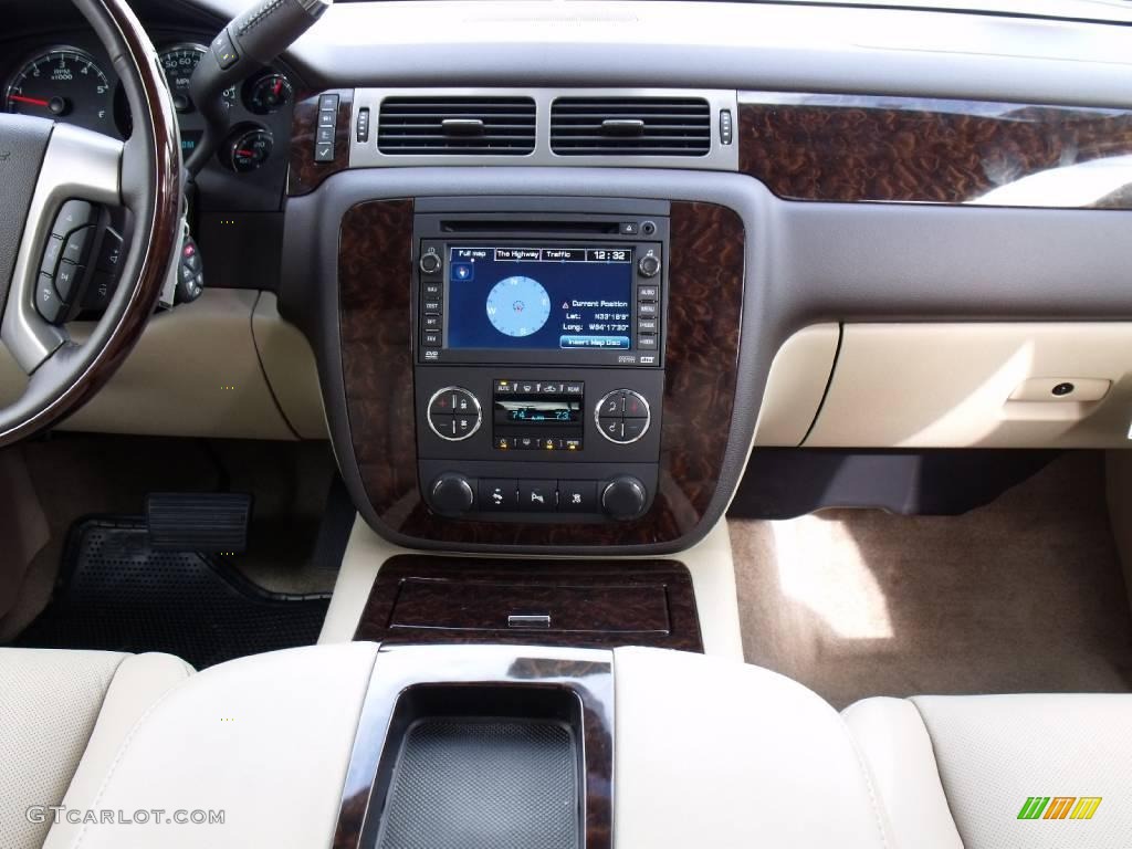 2009 Yukon Denali - Gold Mist Metallic / Cocoa/Light Cashmere photo #19