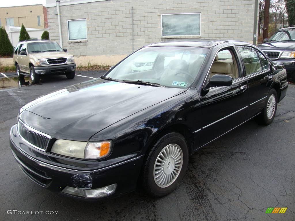 1997 I 30 Touring - Black Obsidian / Beige photo #1