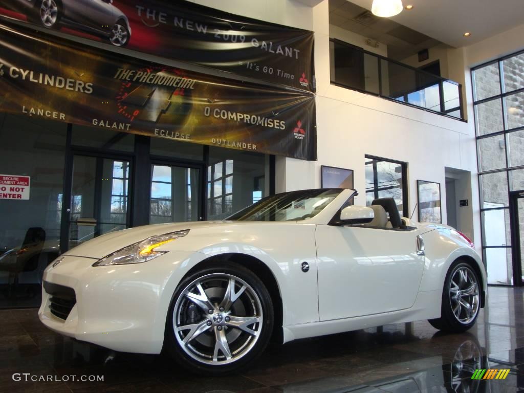 2010 370Z Sport Touring Roadster - Pearl White / Gray Leather photo #4