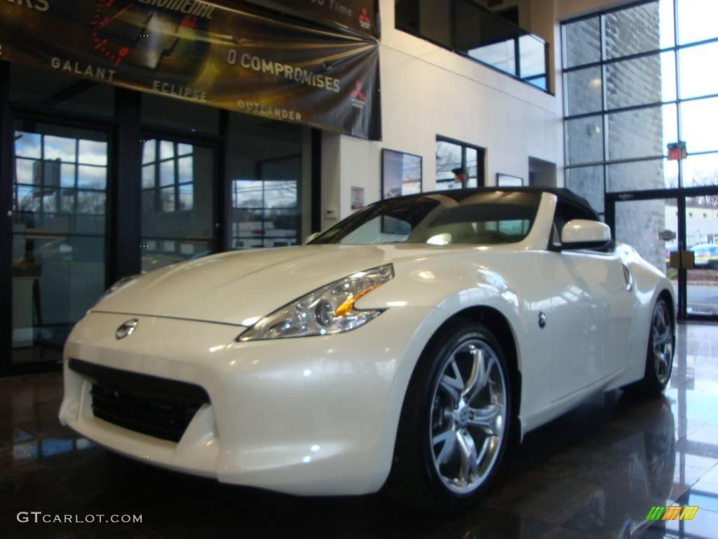 2010 370Z Sport Touring Roadster - Pearl White / Gray Leather photo #14