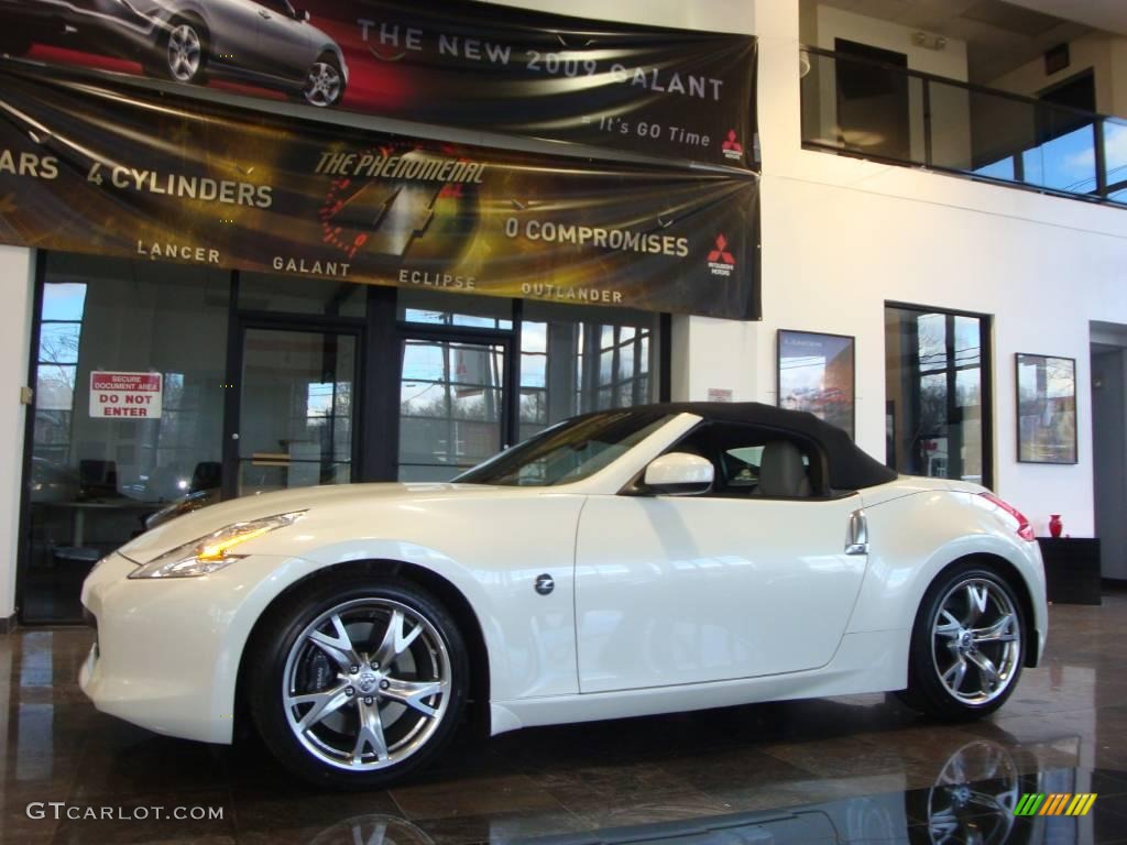 2010 370Z Sport Touring Roadster - Pearl White / Gray Leather photo #16