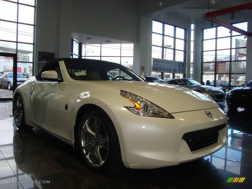 2010 370Z Sport Touring Roadster - Pearl White / Gray Leather photo #23