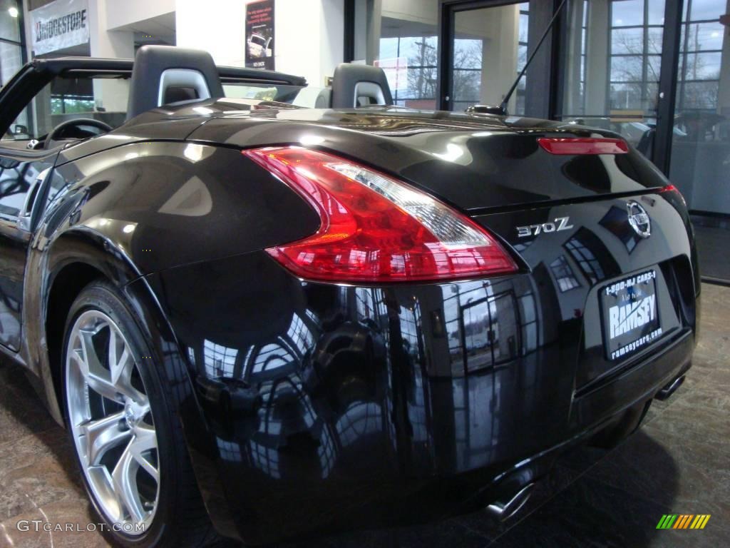 2010 370Z Sport Touring Roadster - Magnetic Black / Black Leather photo #17