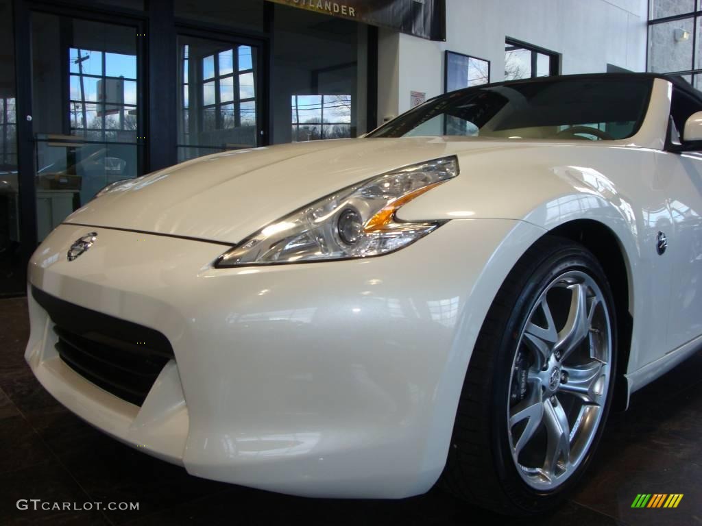 2010 370Z Sport Touring Roadster - Pearl White / Gray Leather photo #25