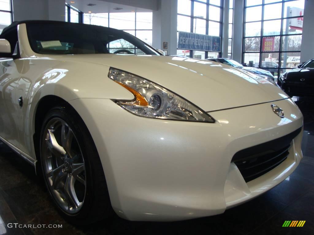 2010 370Z Sport Touring Roadster - Pearl White / Gray Leather photo #31