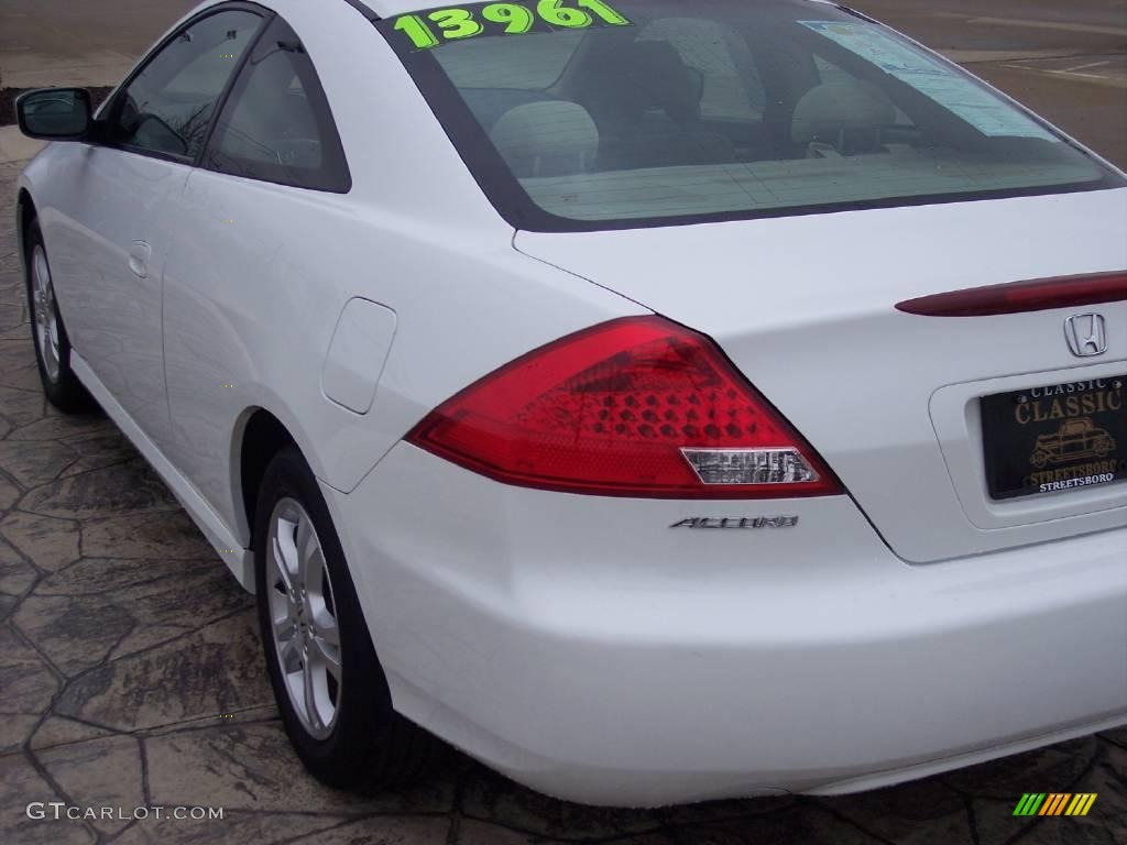 2007 Accord LX Coupe - Taffeta White / Ivory photo #7