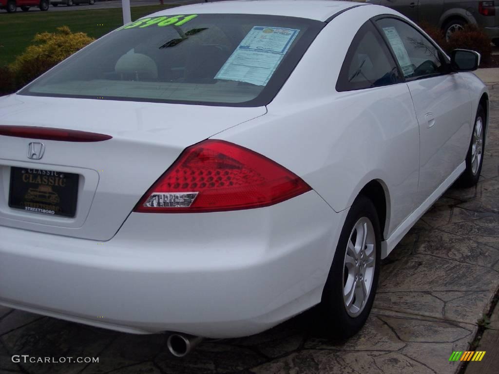 2007 Accord LX Coupe - Taffeta White / Ivory photo #8