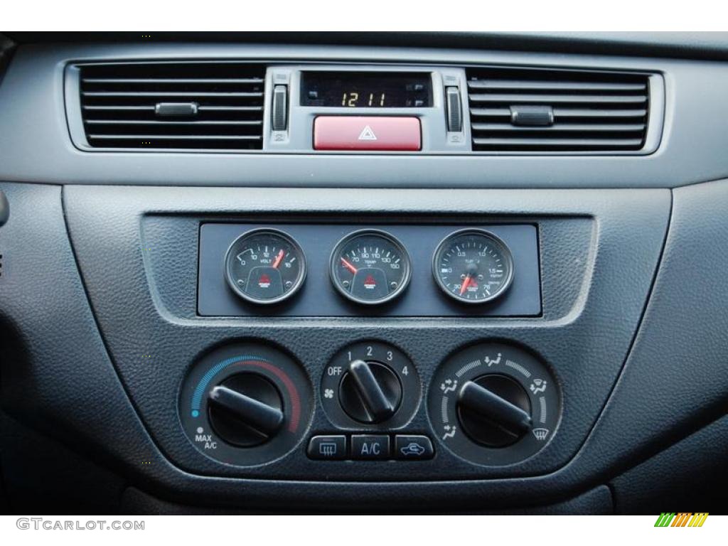 2006 Lancer Evolution IX RS - Wicked White / Black Alcantara photo #13