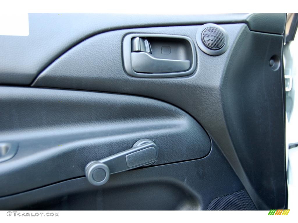 2006 Lancer Evolution IX RS - Wicked White / Black Alcantara photo #17