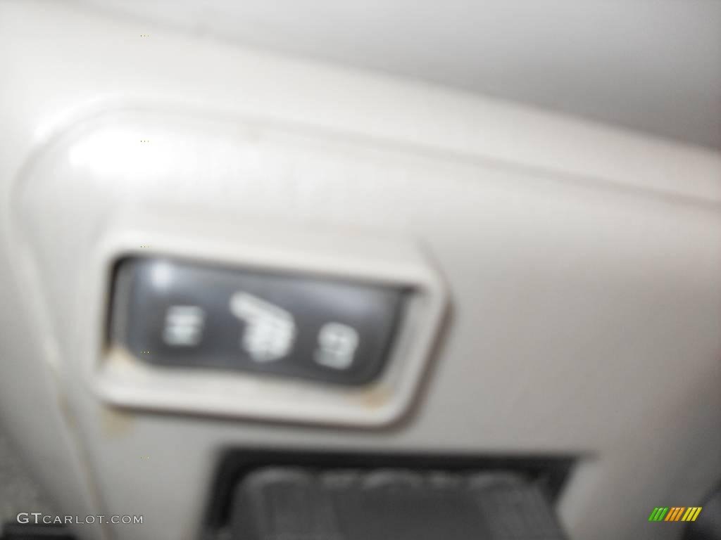 2004 Impala LS - White / Medium Gray photo #15