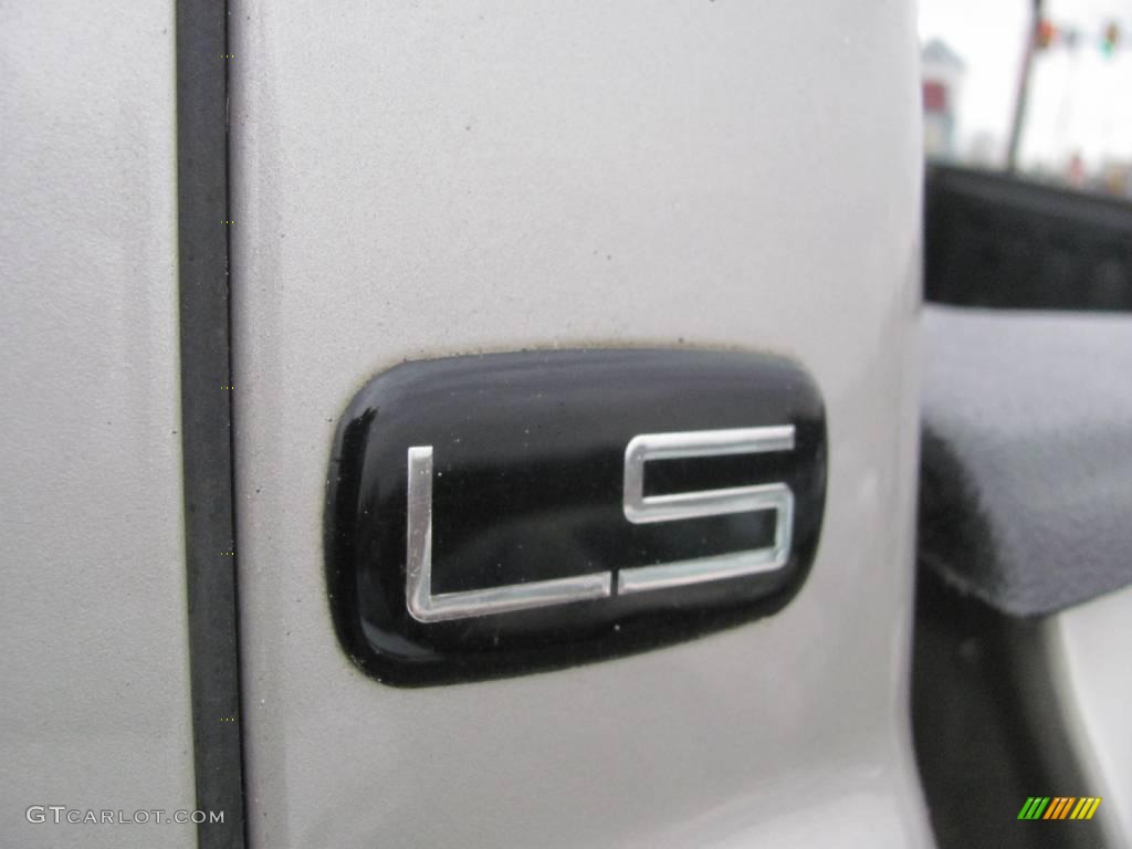 2005 Silverado 1500 LS Extended Cab 4x4 - Sandstone Metallic / Medium Gray photo #12