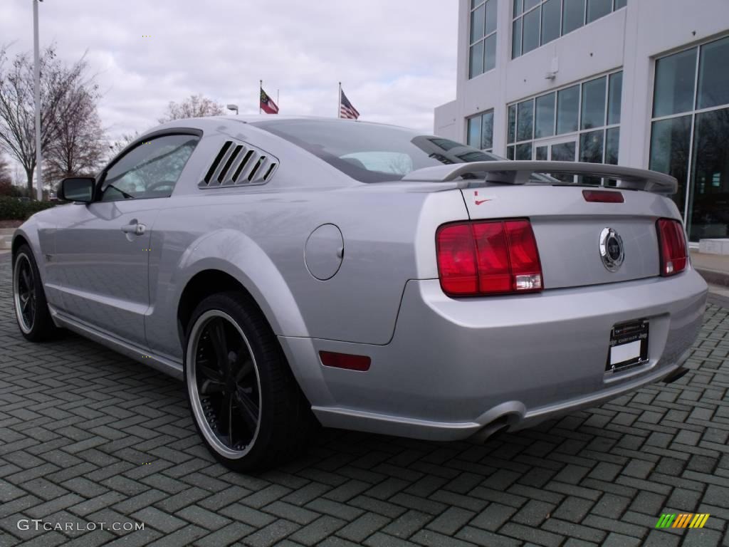 2006 Mustang GT Premium Coupe - Satin Silver Metallic / Red/Dark Charcoal photo #3