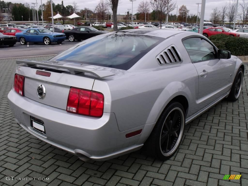 2006 Mustang GT Premium Coupe - Satin Silver Metallic / Red/Dark Charcoal photo #5