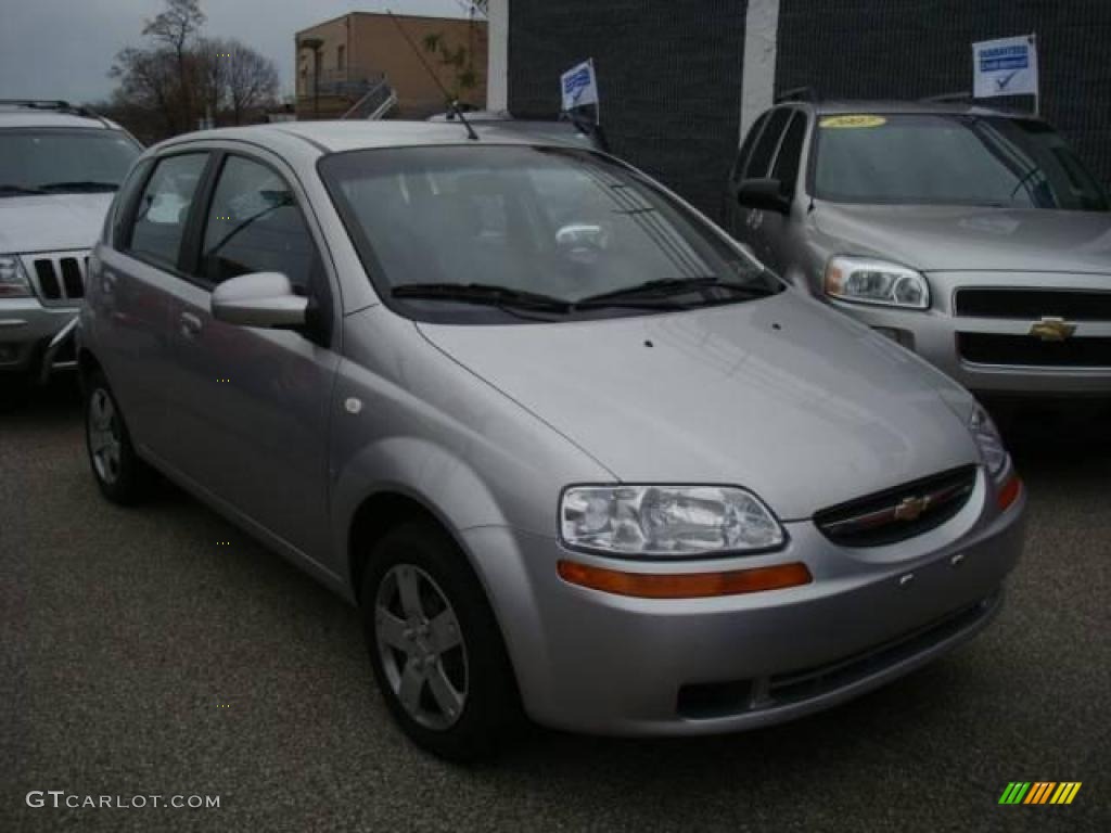 2008 Aveo Aveo5 LS - Cosmic Silver Metallic / Charcoal photo #4